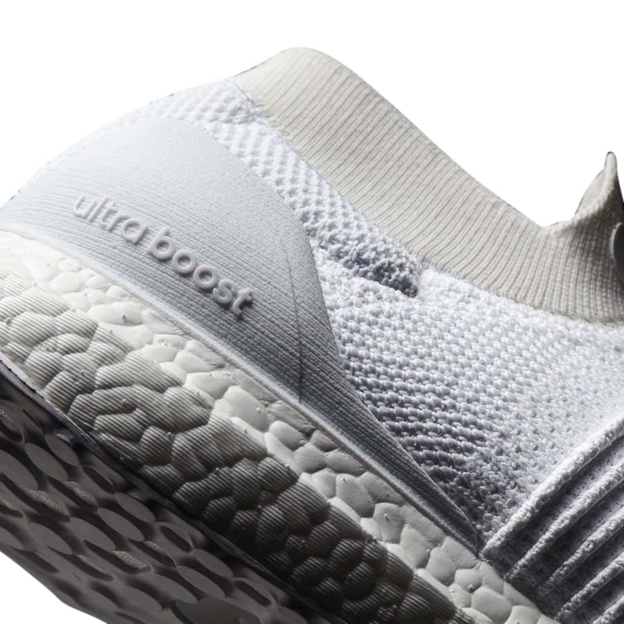 adidas Ultra Boost Laceless Triple White - Image 4