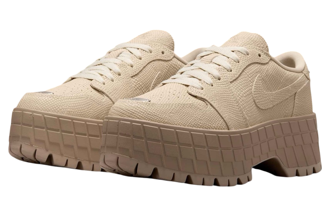 Air Jordan 1 Brooklyn Low Rattan Rattan / Desert Camo - Image 4