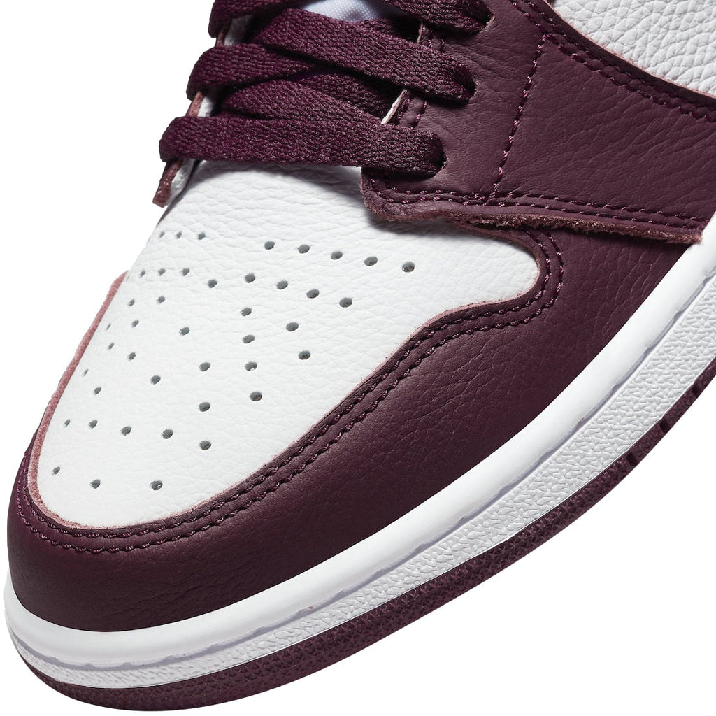 Air Jordan 1 High OG Bordeaux - Image 7