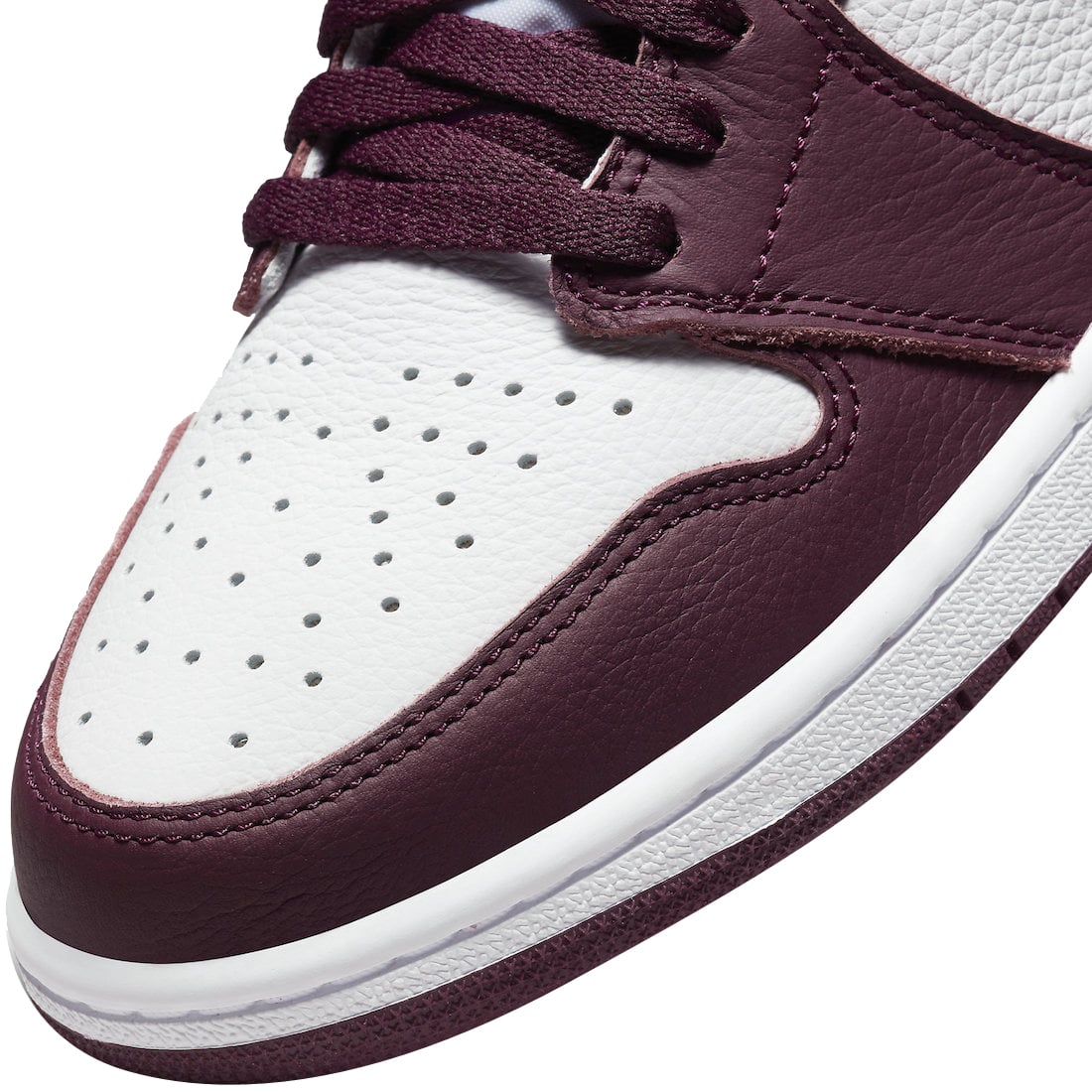 Air Jordan 1 High OG Bordeaux - Image 7
