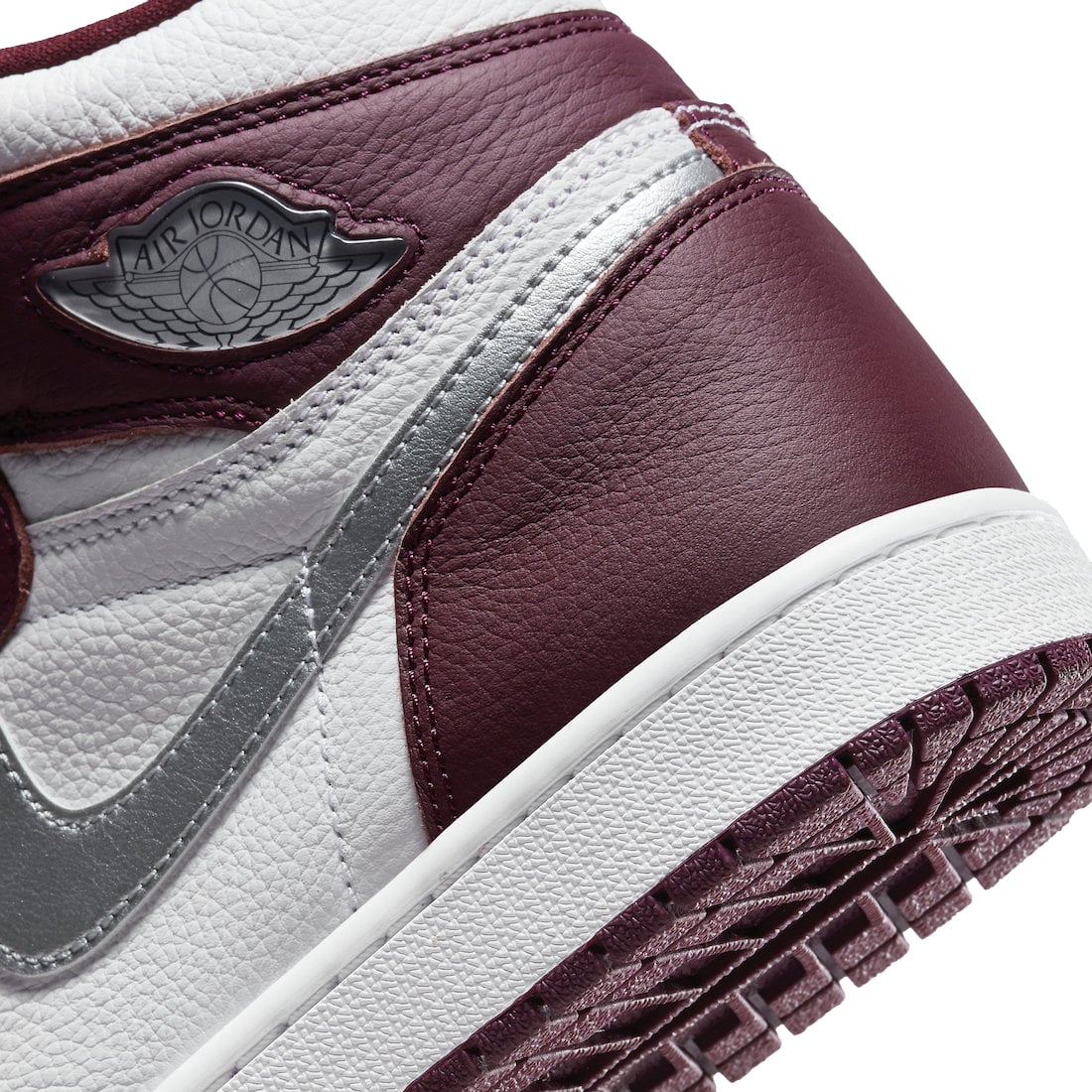 Air Jordan 1 High OG Bordeaux - Image 8