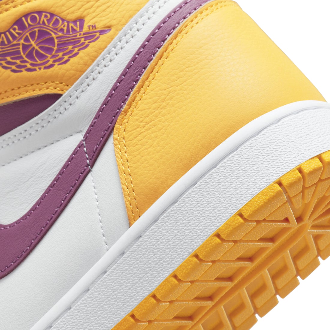 Air Jordan 1 High OG Brotherhood - Image 7