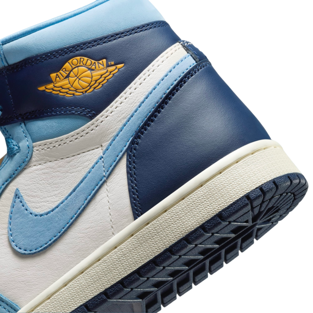 Air Jordan 1 High OG WMNS First in Flight - Image 9