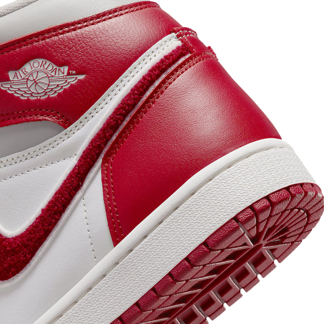 Air Jordan 1 High OG WMNS Newstalgia (Varsity Red) - Image 7