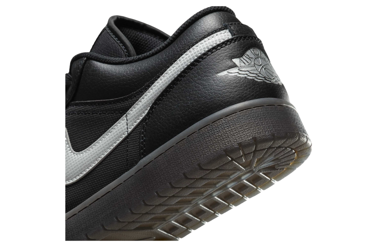 Air Jordan 1 Low Black / Dark Smoke Grey - Image 9