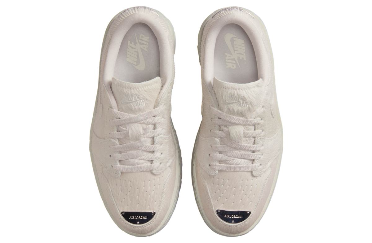 Air Jordan 1 Low Brooklyn Light Bone / Metallic Silver - Image 3