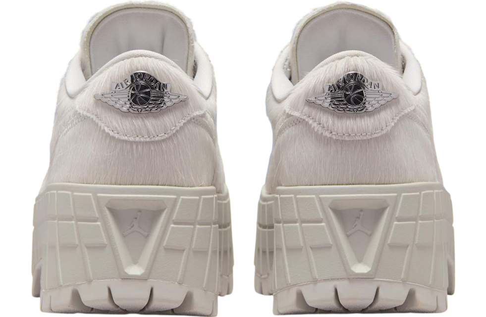 Air Jordan 1 Low Brooklyn Light Bone / Metallic Silver - Image 4