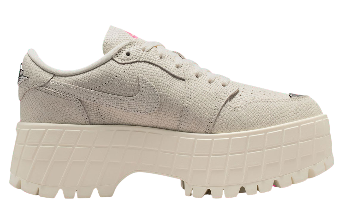 Air Jordan 1 Low Brooklyn WMNS Pale Ivory / Racer Pink - Image 5