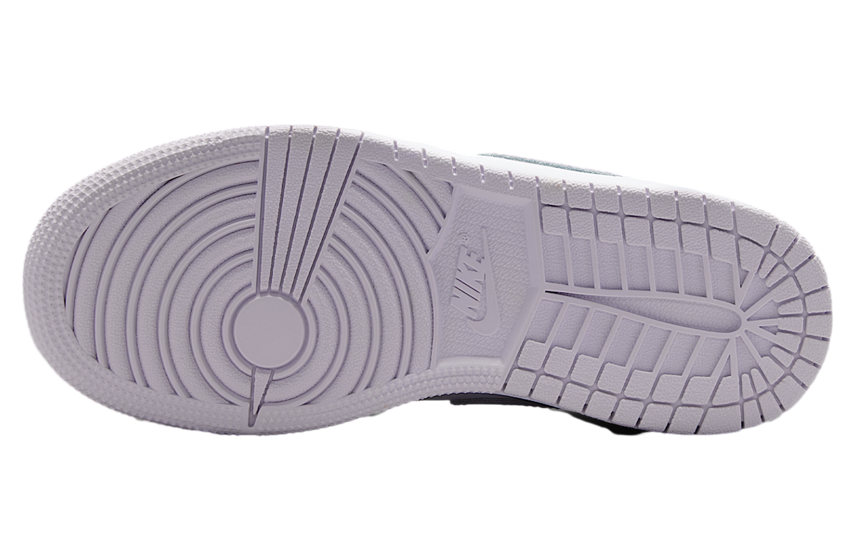 Air Jordan 1 Low GS Barely Grape / Violet Mist - Image 2