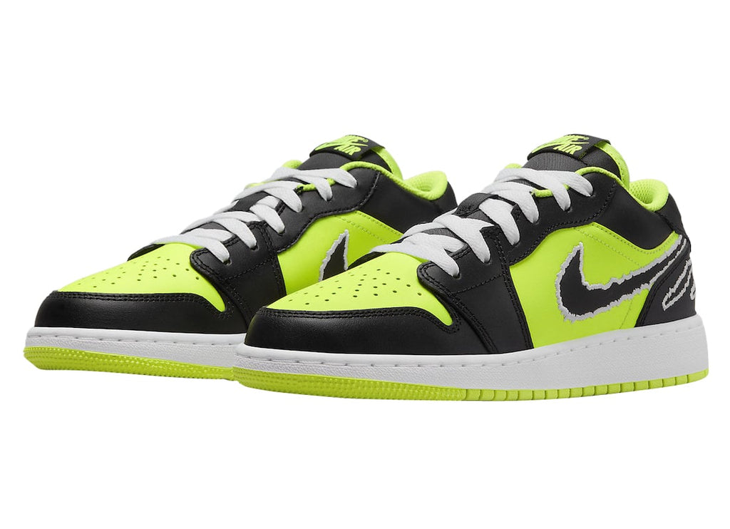 Air Jordan 1 Low GS Black Cat - Image 2