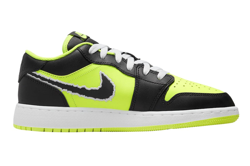 Air Jordan 1 Low GS Black Cat - Image 3
