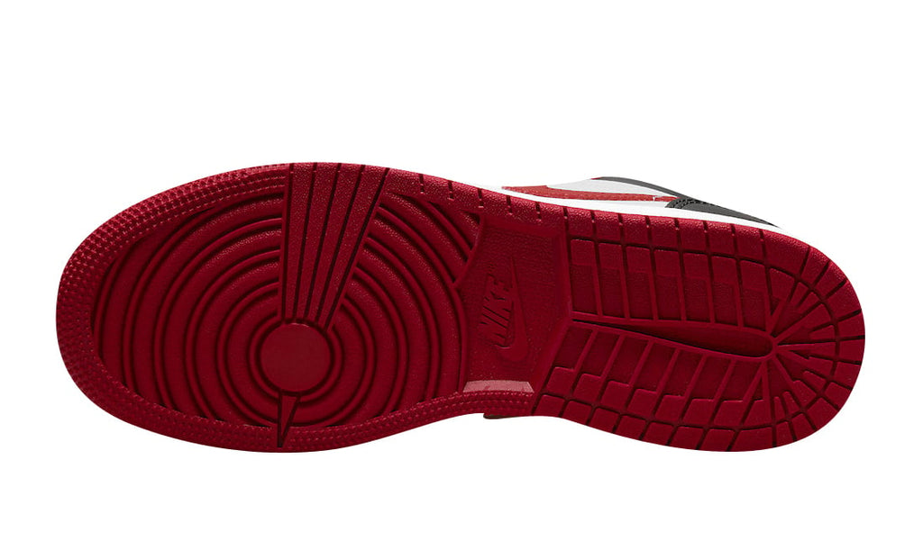 Air Jordan 1 Low GS Bulls - Image 6