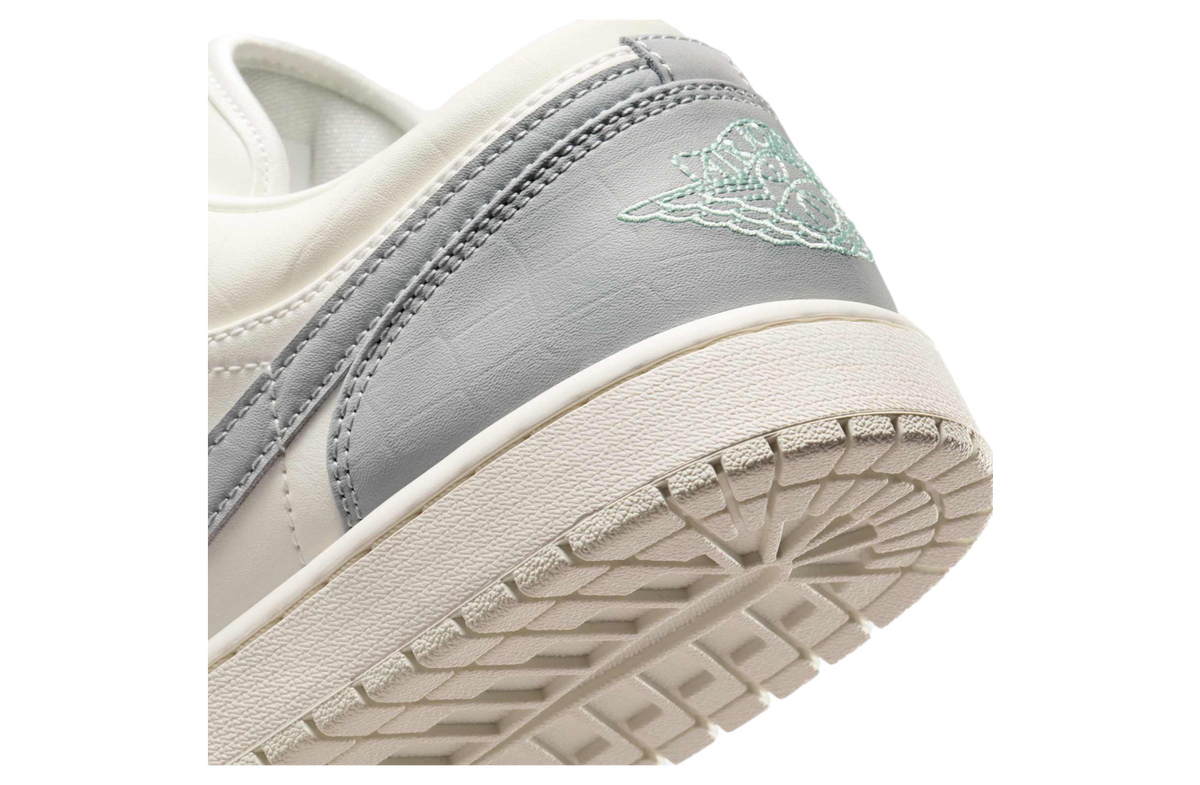 Air Jordan 1 Low Sail / Lt Smoke Grey - Image 7