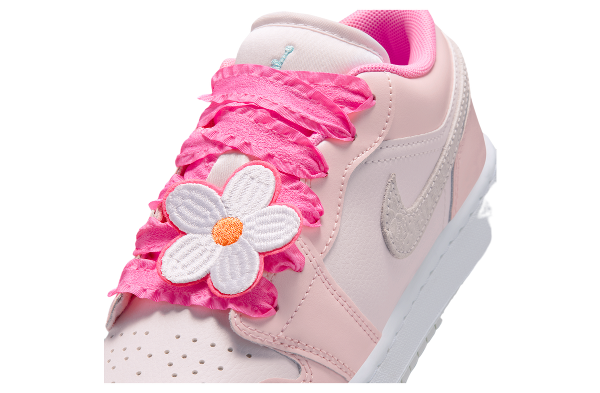 Air Jordan 1 Low SE GS Pink Bloom / Pearl Pink - Image 7