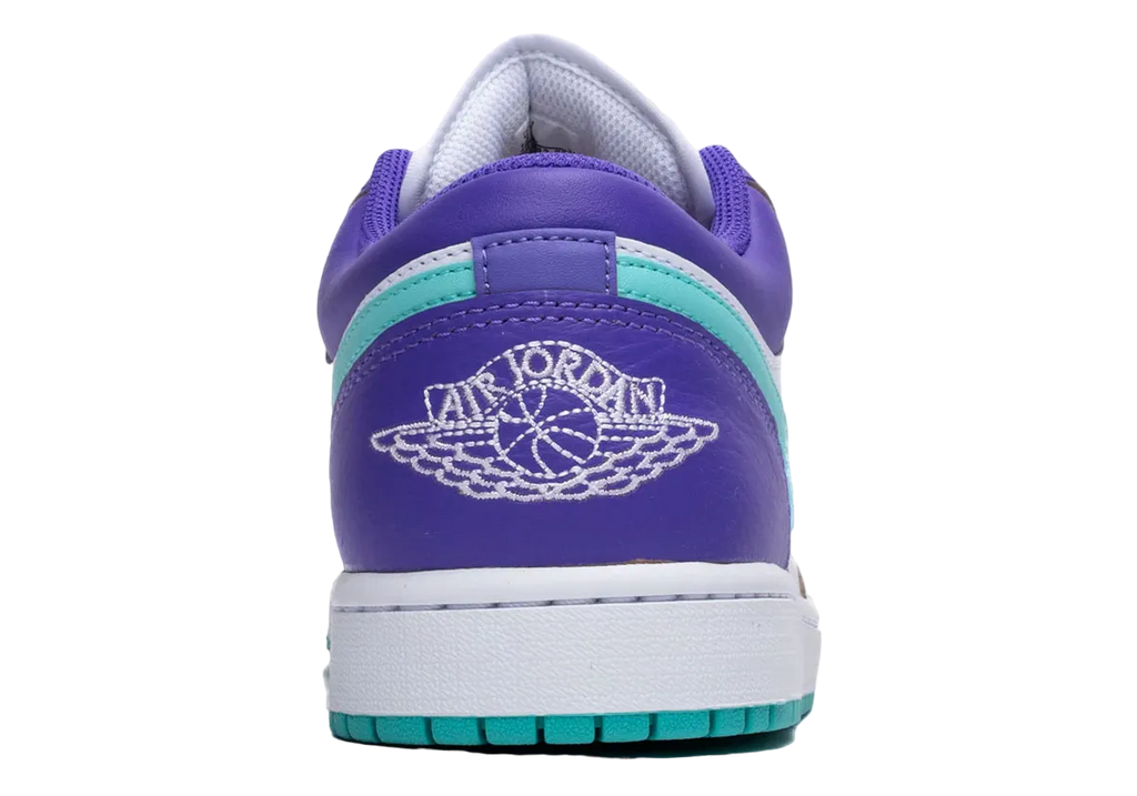 Air Jordan 1 Low SE Psychic Purple - Image 4