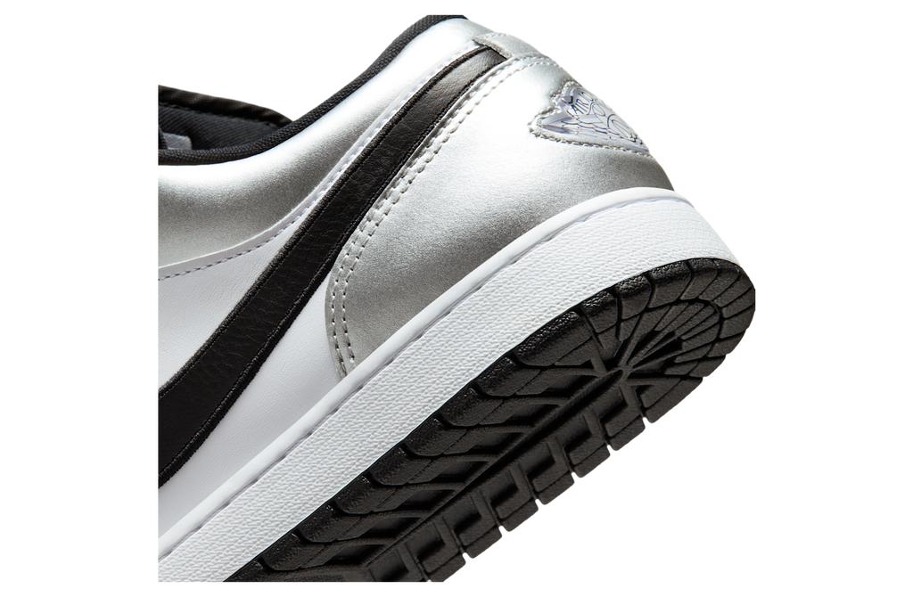 Air Jordan 1 Low SE White / Metallic Silver - Image 8