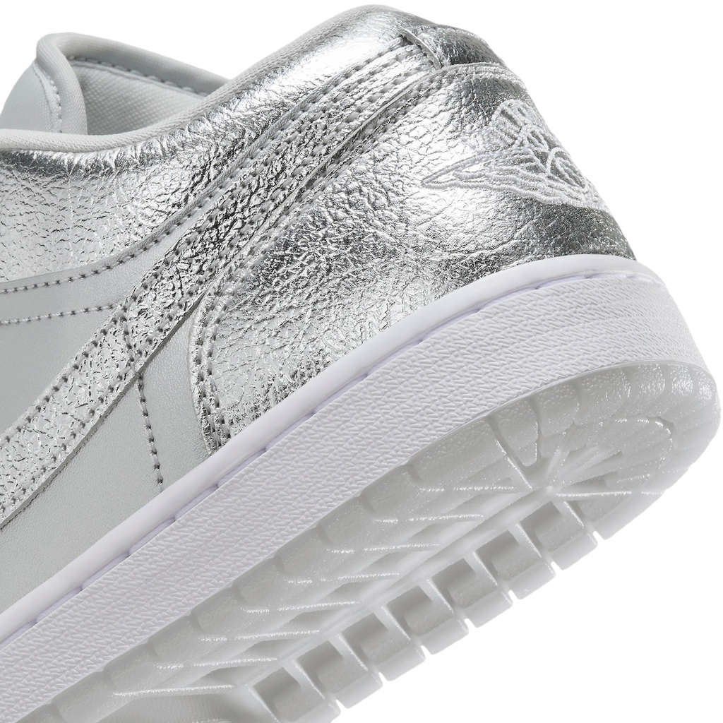 Air Jordan 1 Low SE WMNS Metallic Silver - Image 8