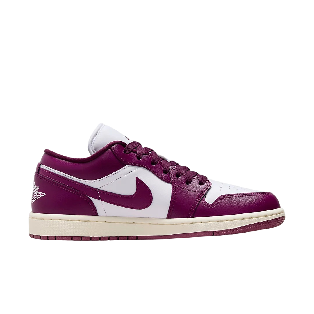 Air Jordan 1 Low WMNS Fireberry - Image 3