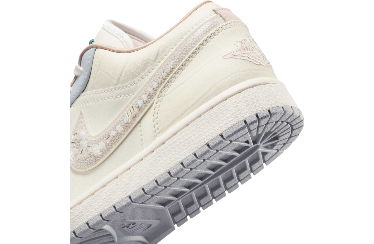 Air Jordan 1 Low WMNS Sail / Off Noir - Image 8