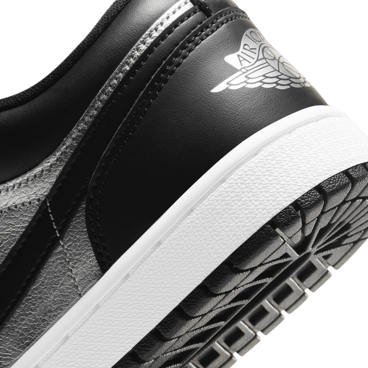 Air Jordan 1 Low WMNS Silver Toe - Image 8