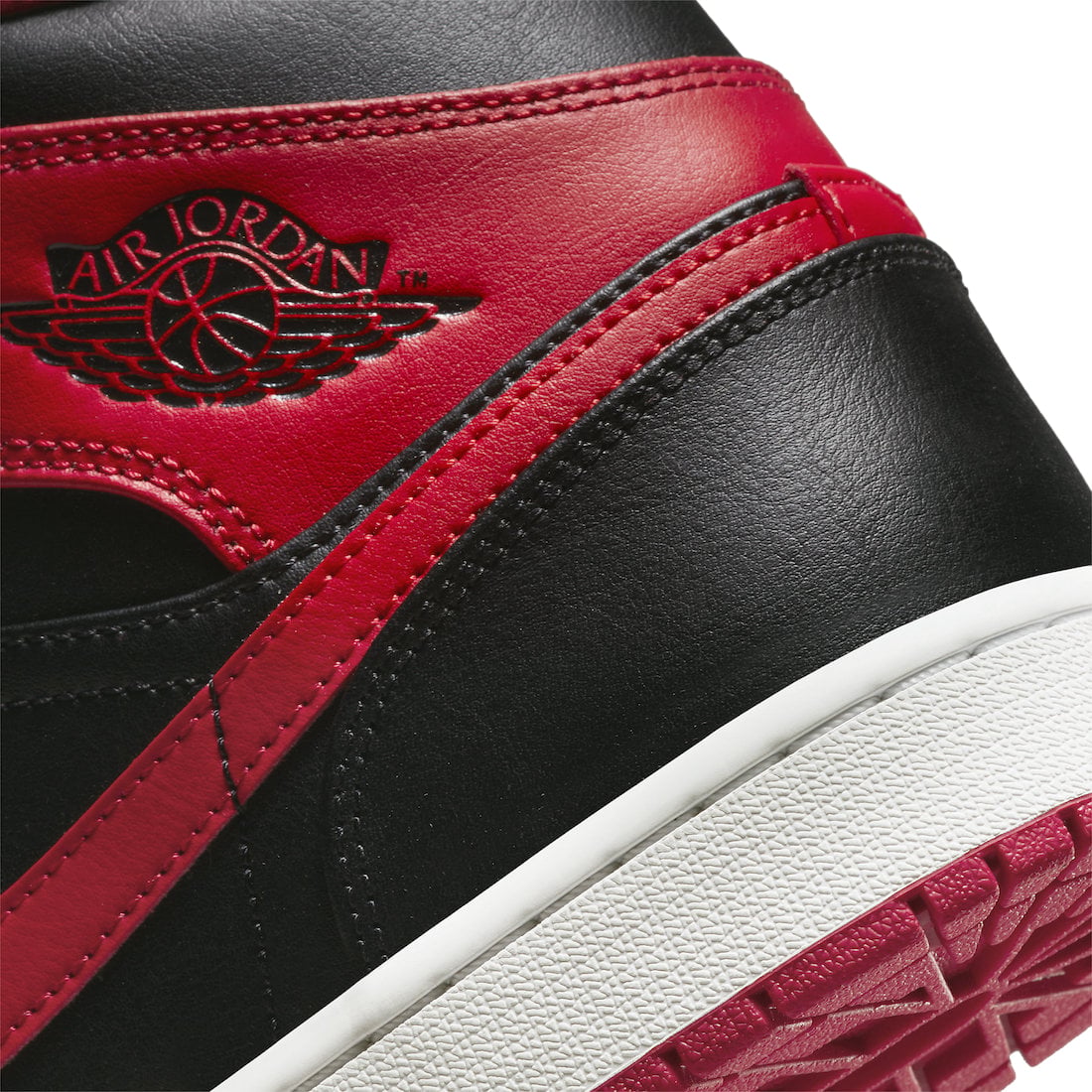 Air Jordan 1 Mid Alternate Bred - Image 8