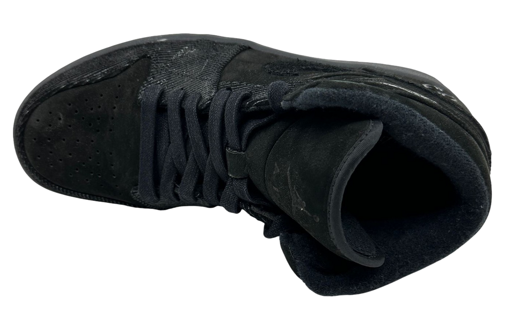 Air Jordan 1 Mid Suit And Sneakers - Image 4
