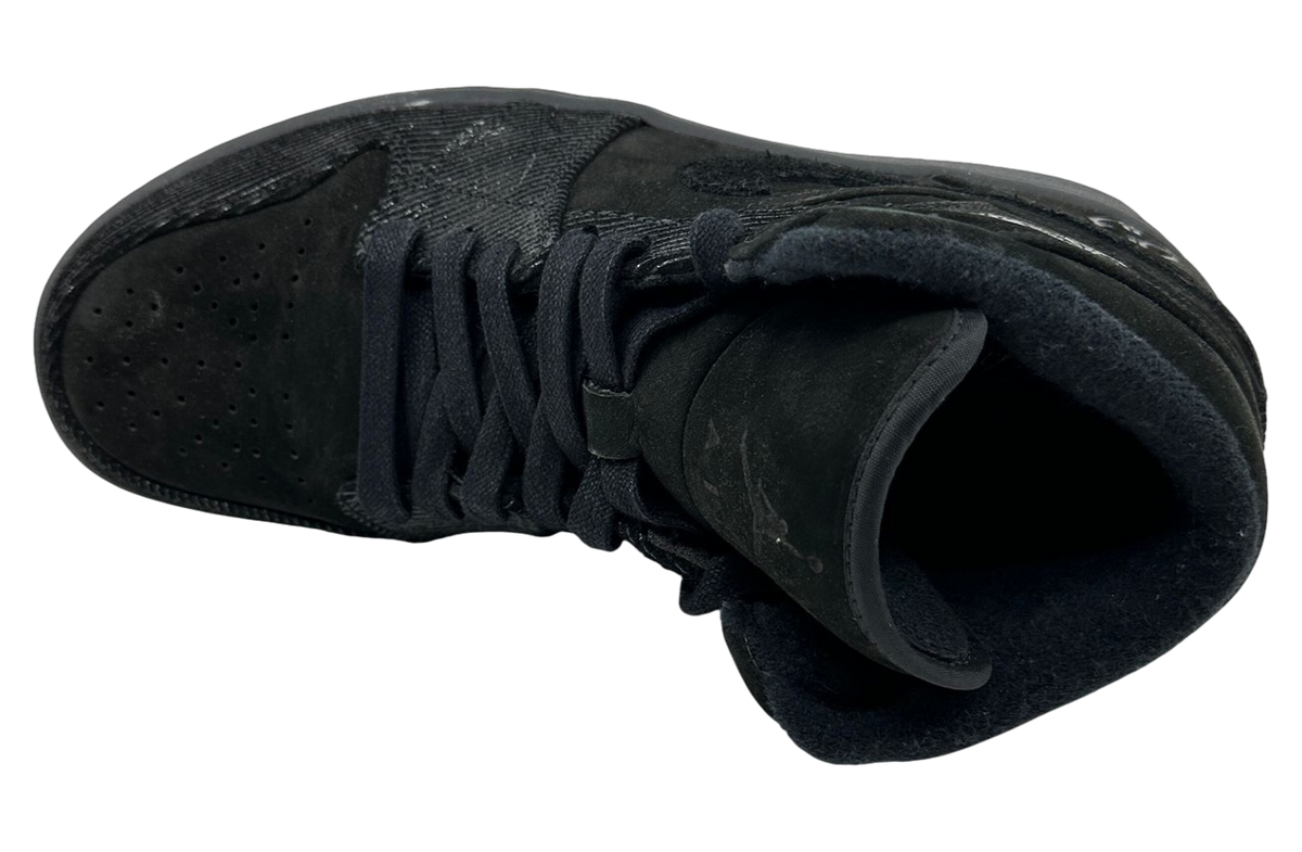 Air Jordan 1 Mid Suit And Sneakers - Image 4