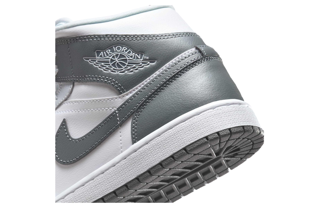 Air Jordan 1 Mid White / Pure Platinum - Image 9