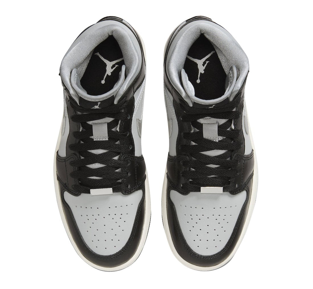 Air Jordan 1 Mid WMNS Black Chrome - Image 4