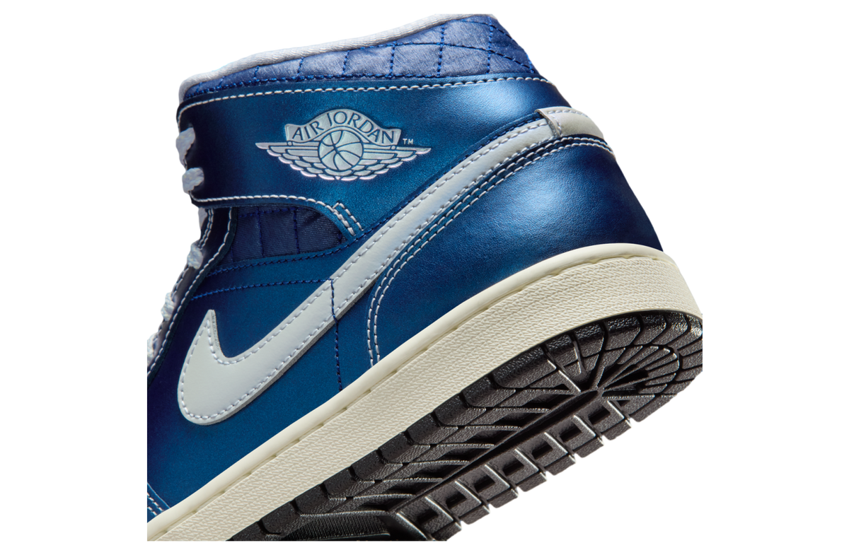 Air Jordan 1 Mid WMNS Black / Coconut Milk - Image 6