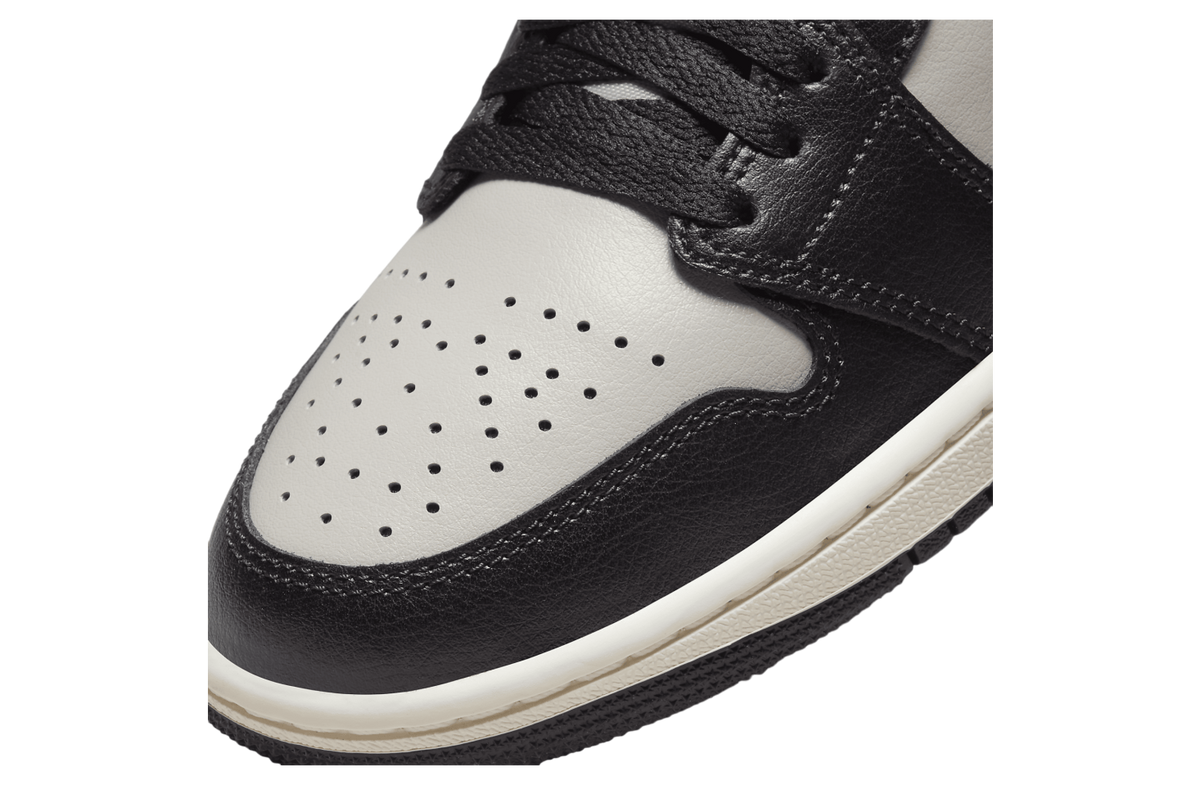 Air Jordan 1 Mid WMNS Black / College Grey / Gym Red - Image 7