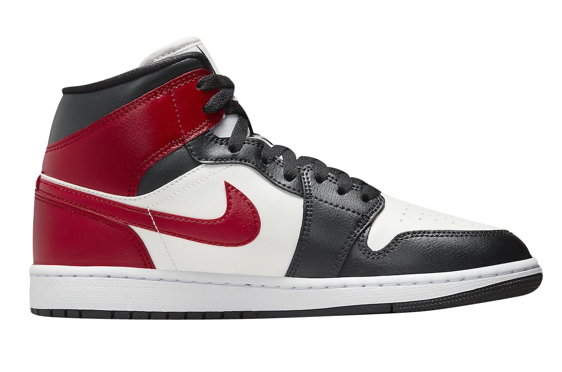 Air Jordan 1 Mid WMNS Black Toe - Image 3