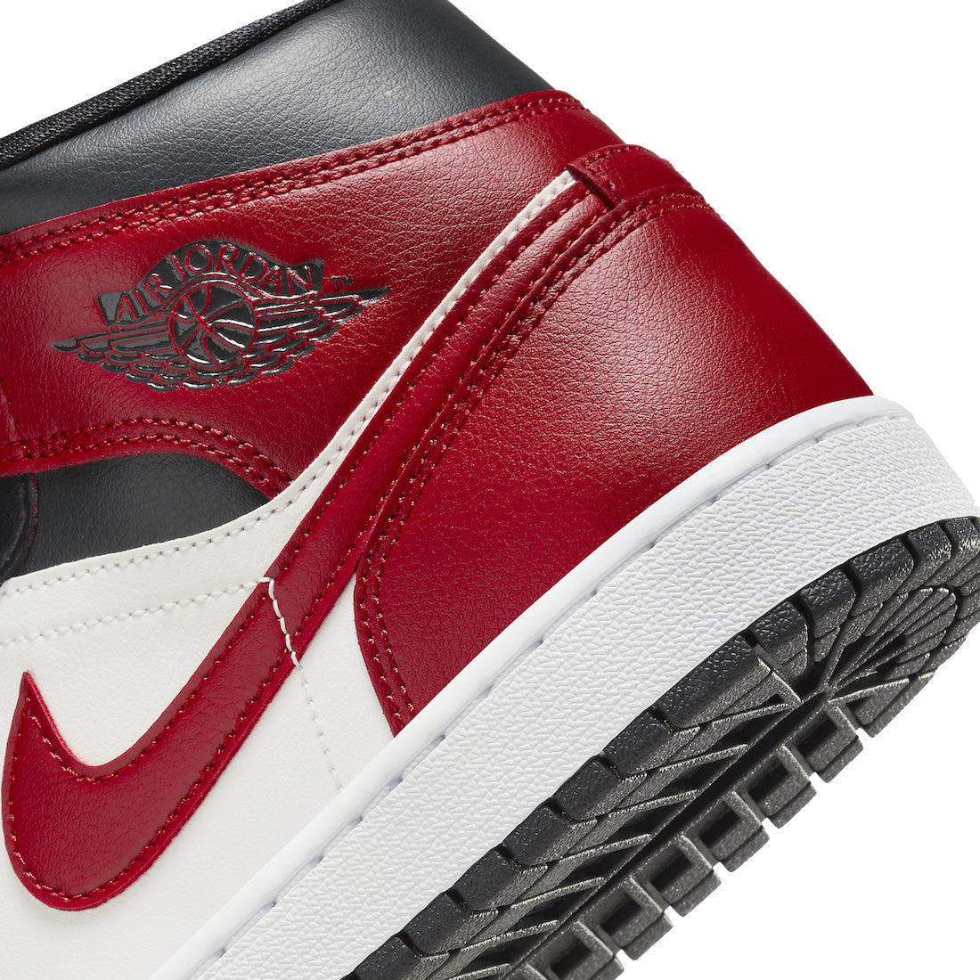 Air Jordan 1 Mid WMNS Black Toe - Image 8
