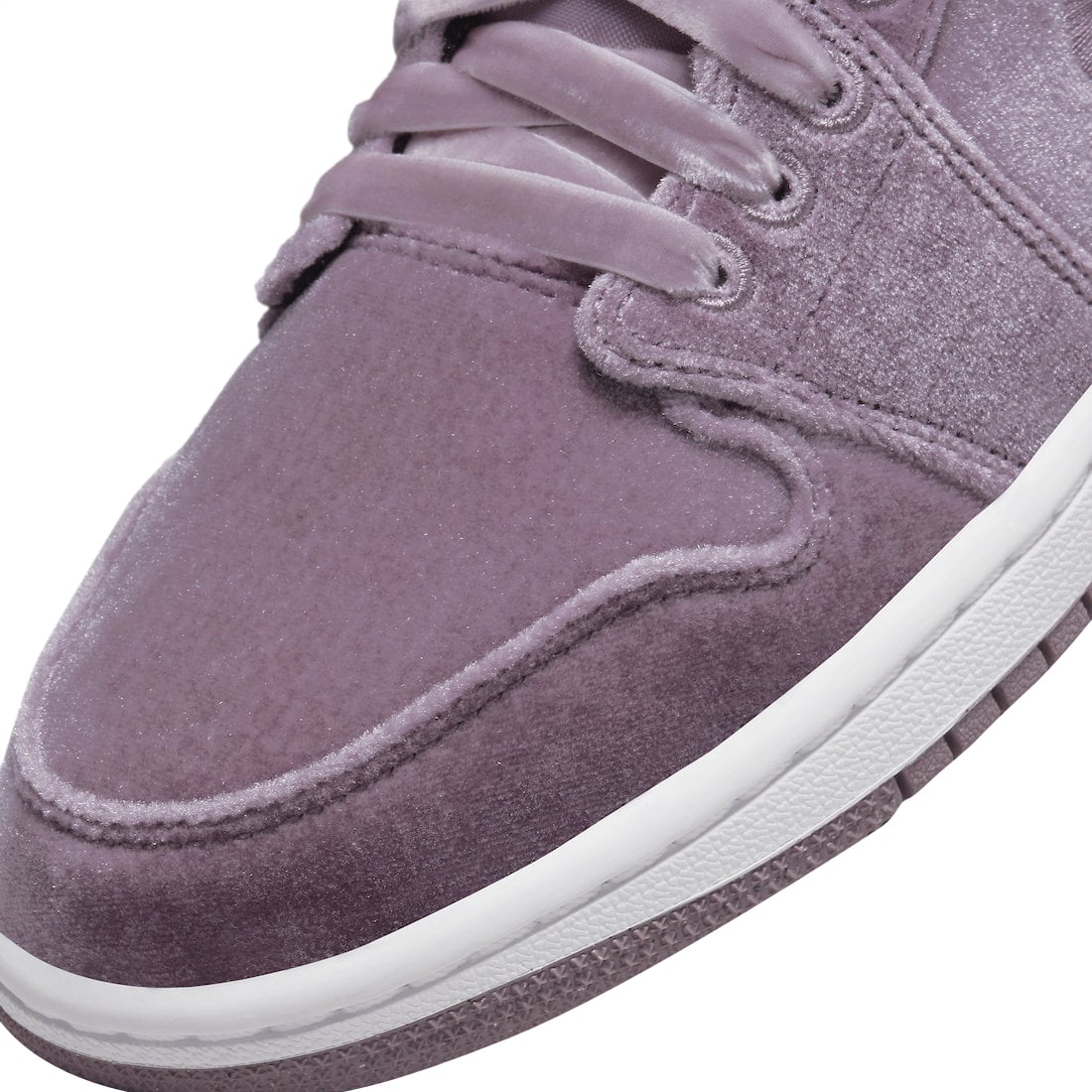 Air Jordan 1 Mid WMNS Purple Velvet - Image 7
