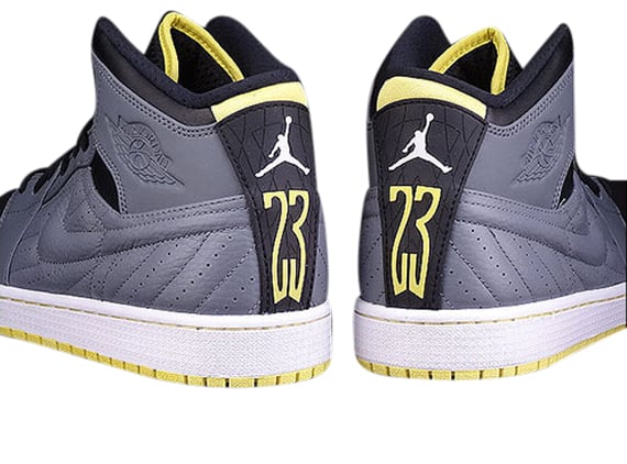 Air Jordan 1 Retro ’99 - Vibrant Yellow - Image 4