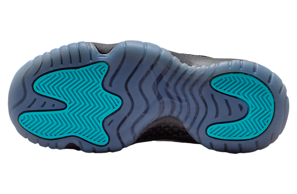 Air Jordan 11 Gamma GS Black / Varsity Maize - Image 2