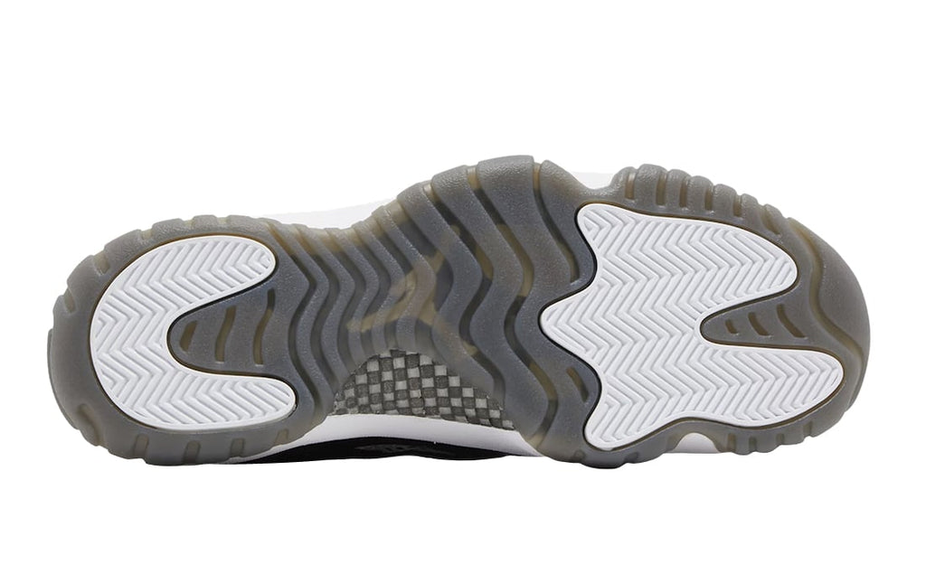 Air Jordan 11 Low IE Black White - Image 5