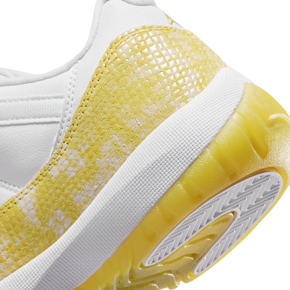 Air Jordan 11 Low WMNS Yellow Snakeskin - Image 8