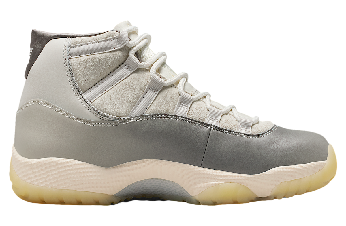Air Jordan 11 Tokyo - Image 3