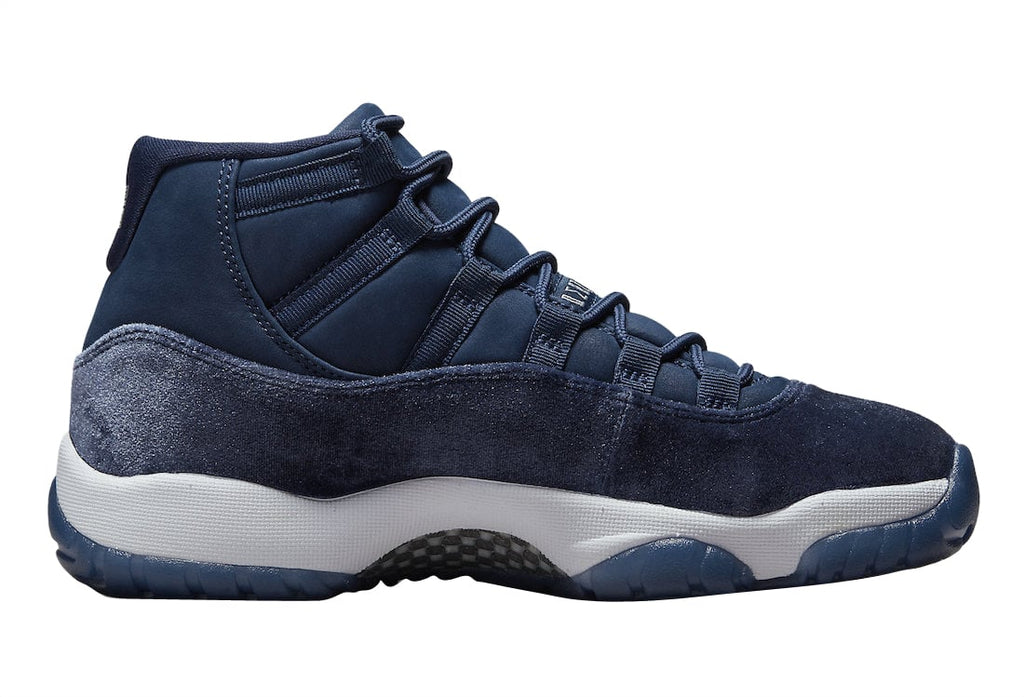 Air Jordan 11 Velvet WMNS Midnight Navy - Image 3