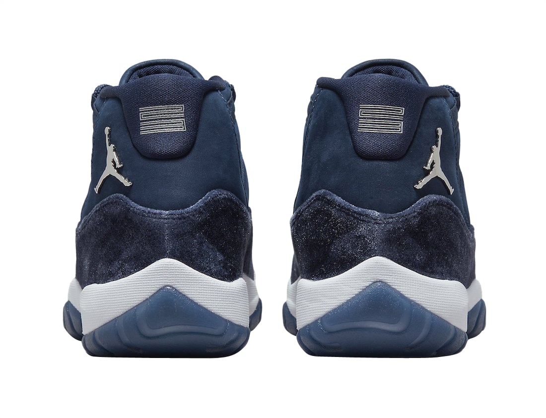 Air Jordan 11 Velvet WMNS Midnight Navy - Image 5