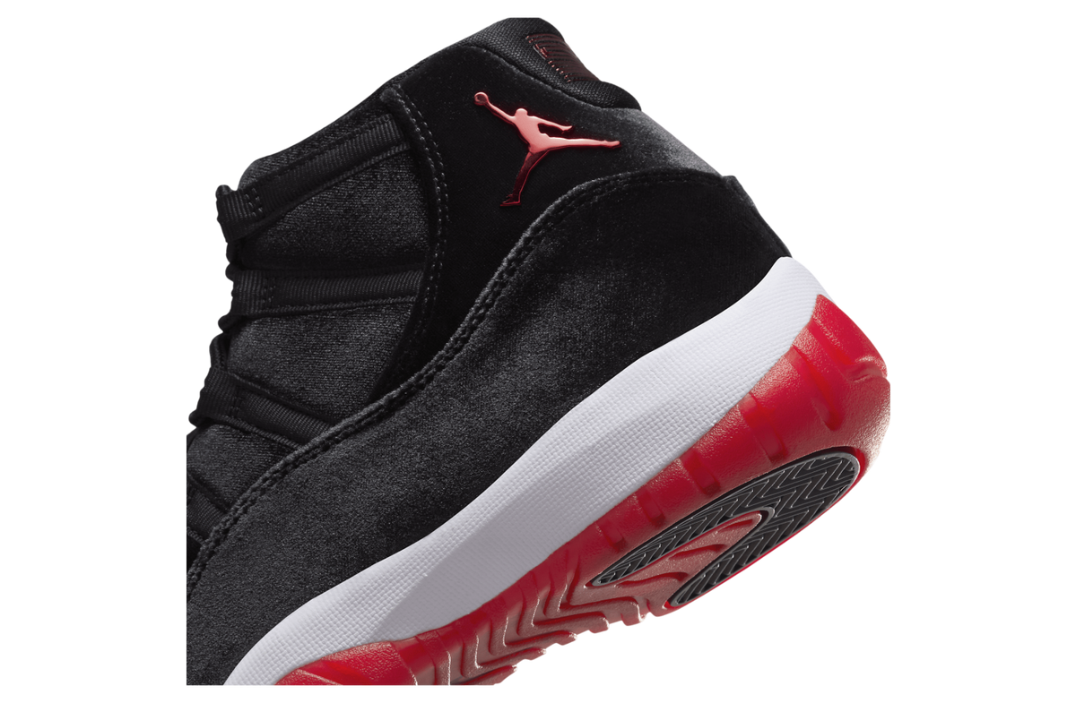 Air Jordan 11 WMNS Bred Velvet - Image 8