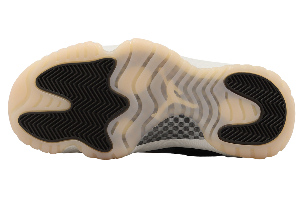 Air Jordan 11 WMNS Neapolitan - Image 4