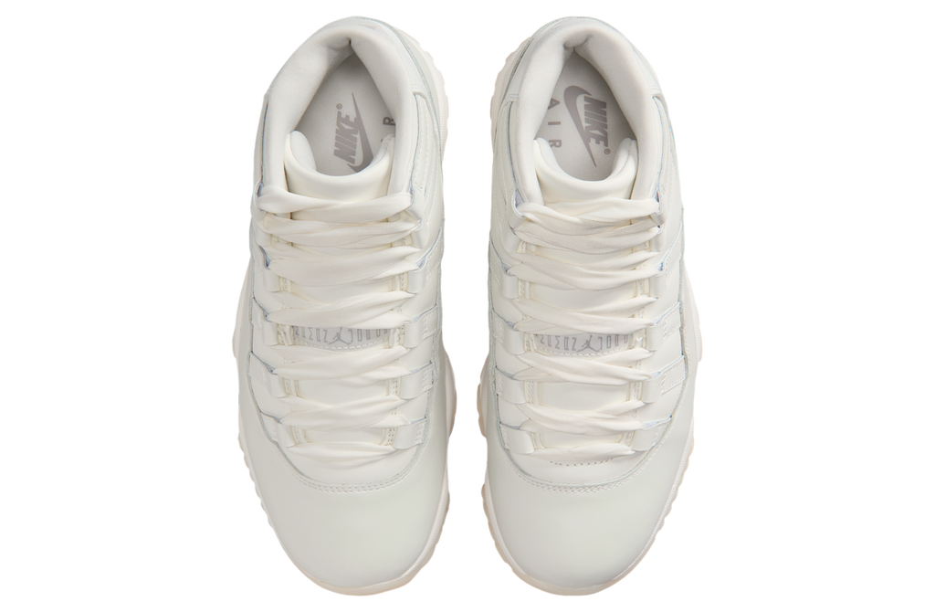 Air Jordan 11 WMNS Pearl - Image 4