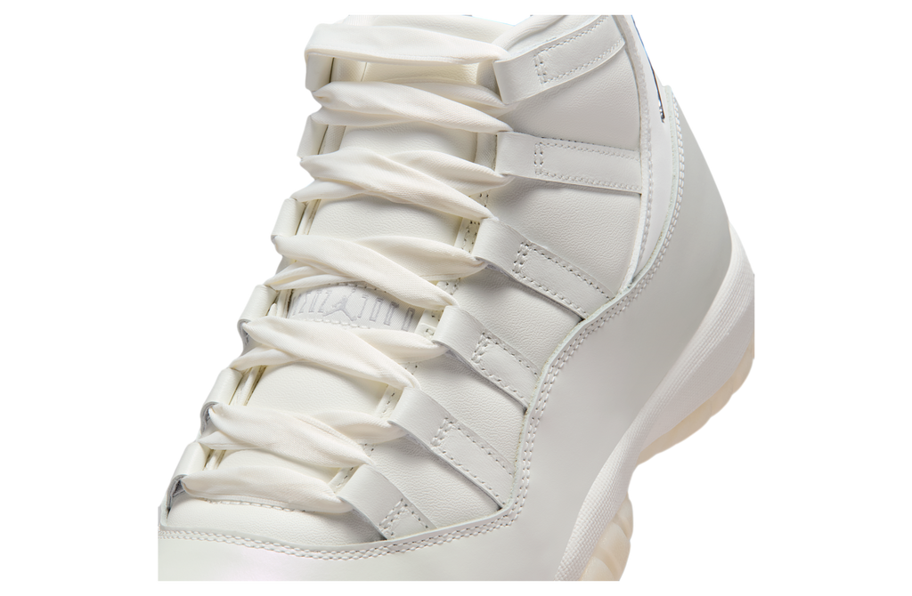 Air Jordan 11 WMNS Pearl - Image 7