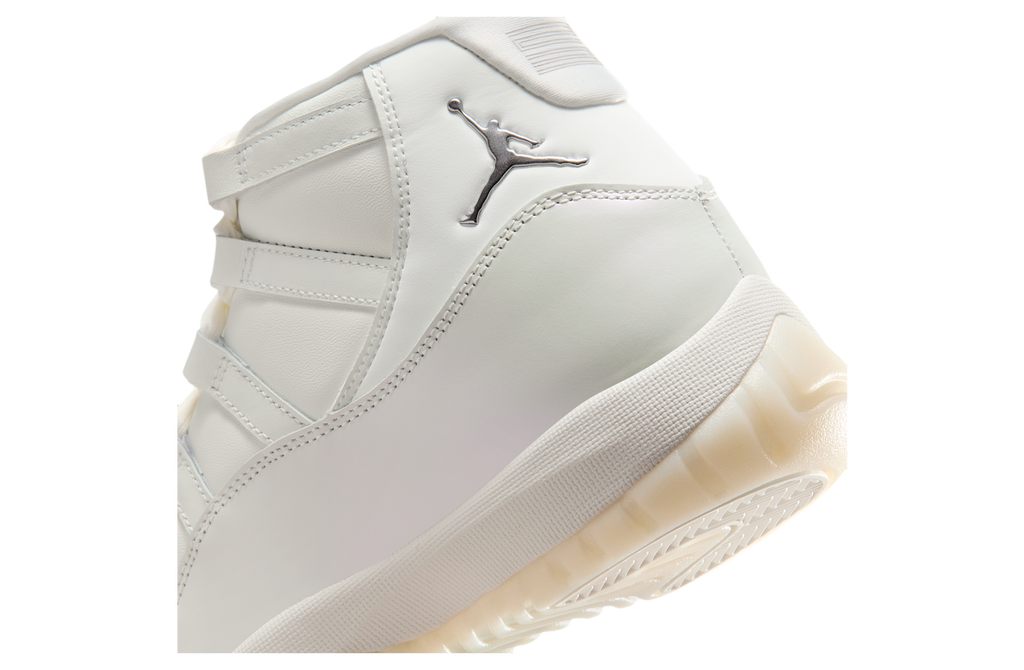Air Jordan 11 WMNS Pearl - Image 8