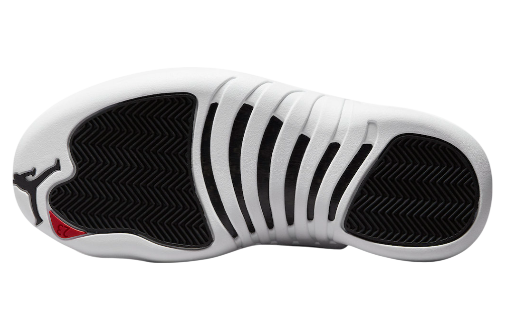 Air Jordan 12 Playoffs 2022 - Image 6