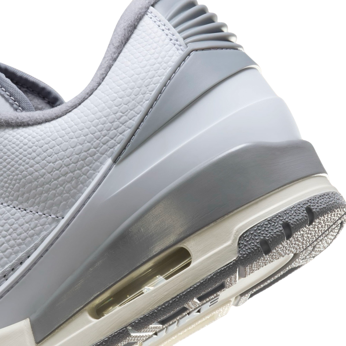 Air Jordan 2/3 Cement Grey - Image 8
