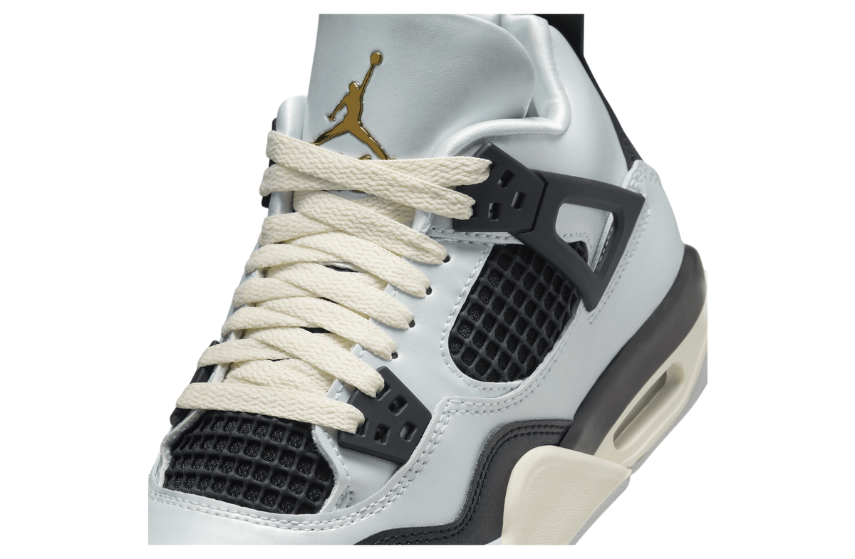 Air Jordan 4 GS Pure Platinum - Image 7