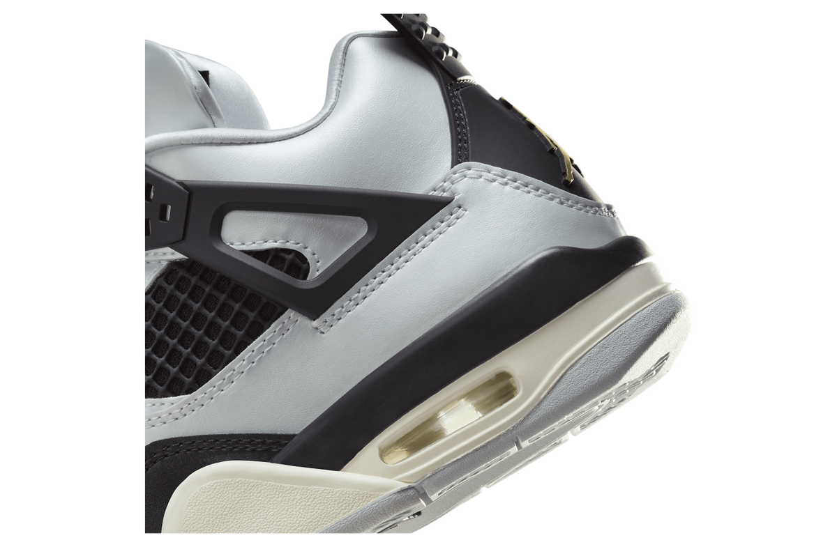 Air Jordan 4 GS Pure Platinum - Image 8